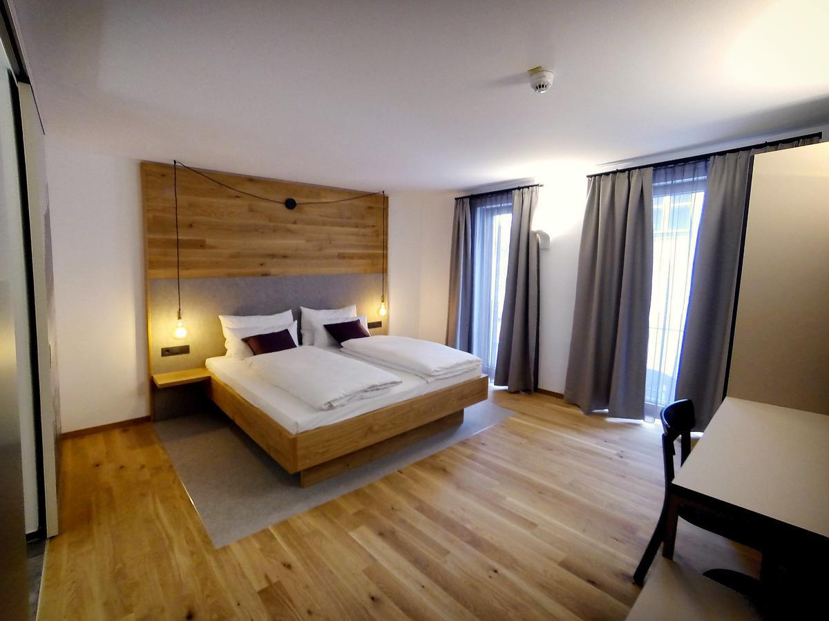 Stadthotel Kachelofen Krumbach Ngoại thất bức ảnh